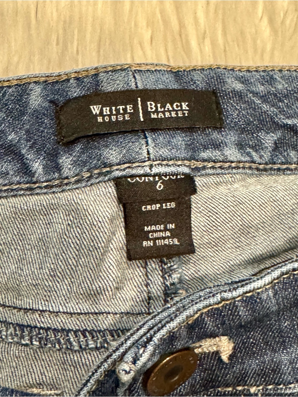 White House Black Market Contour Size 6 Crop Leg - Picture 3 of 6